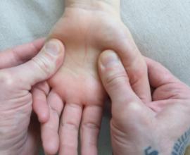 Read more about the article Hand massage course the 11-12 March 2024